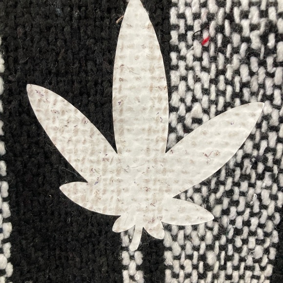 Glow in the dark Leaf Baja Hoodie - Picture 3 of 3